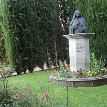 La Inmaculada fundadora de la obra misionera de Jesús y María